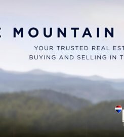 Julia Krusac | The Mountain Team Real Estate Team | RE/MAX Town & Country
