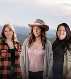 Julia Krusac | The Mountain Team Real Estate Team | RE/MAX Town & Country