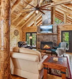 Amy Klassen | The Mountain Team | RE/MAX Town & Country