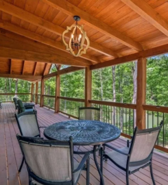 Amy Klassen | The Mountain Team | RE/MAX Town & Country